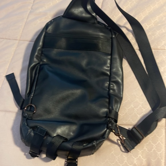Zara one strap black bag - Picture 2 of 5